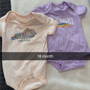 Kentucky Graphic Kids Bodysuit Set - Peach & Purple